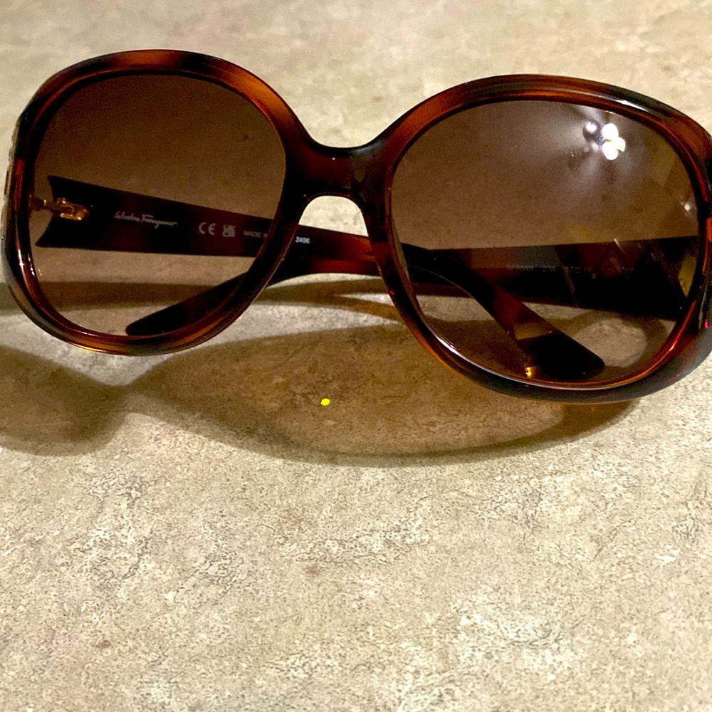 Salvatore Ferragamo NEW Authentic Tortoise  Sunglasses